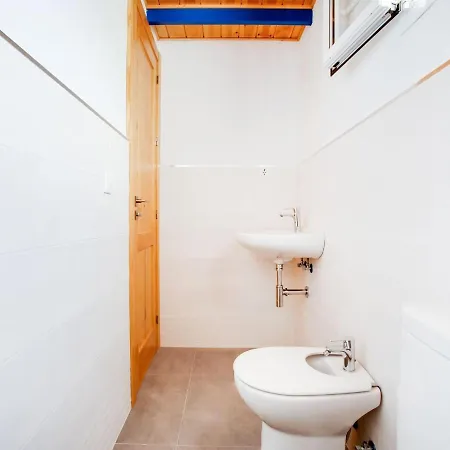 Simplistic In Costa Near Seabeach Holiday home